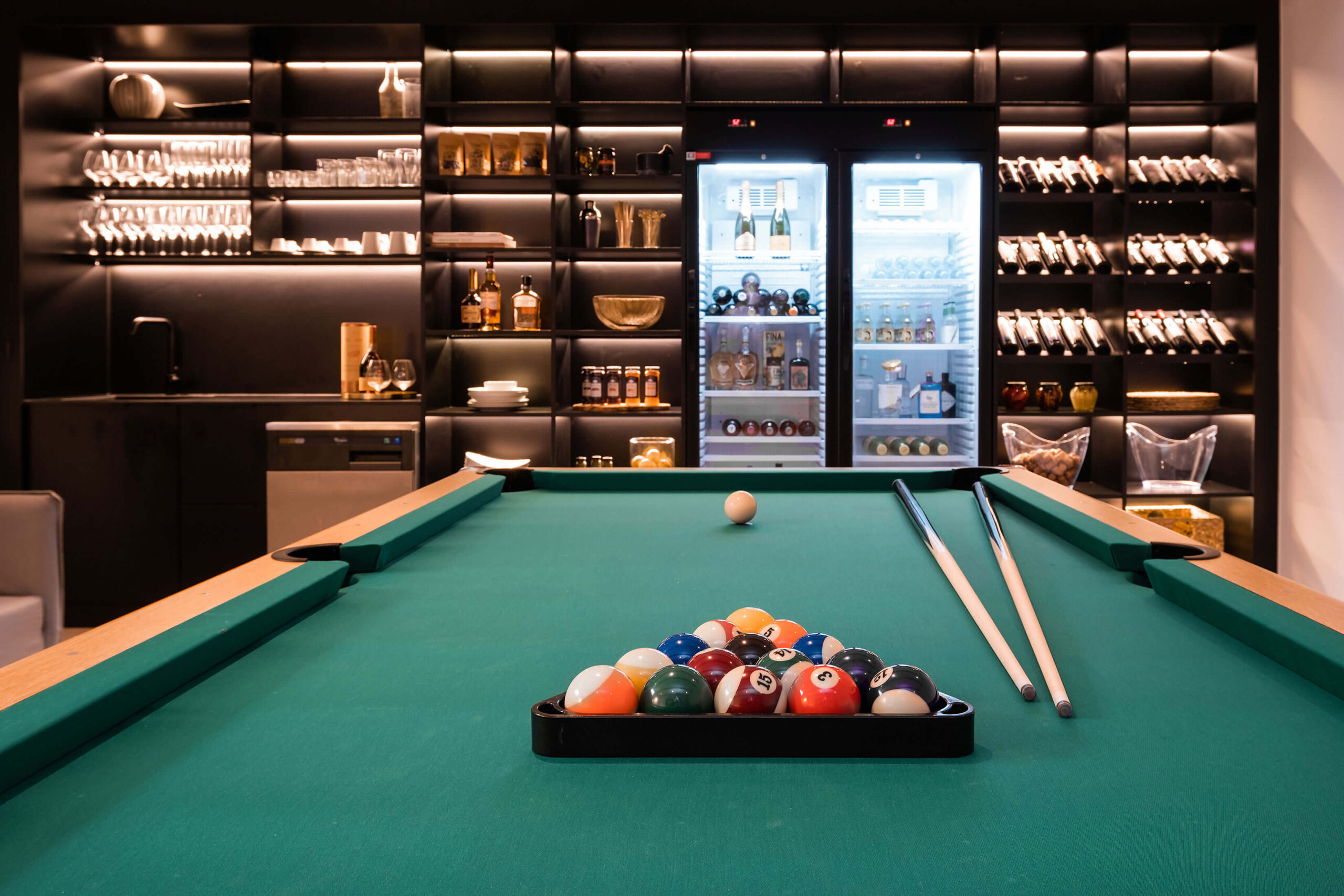 Pool table