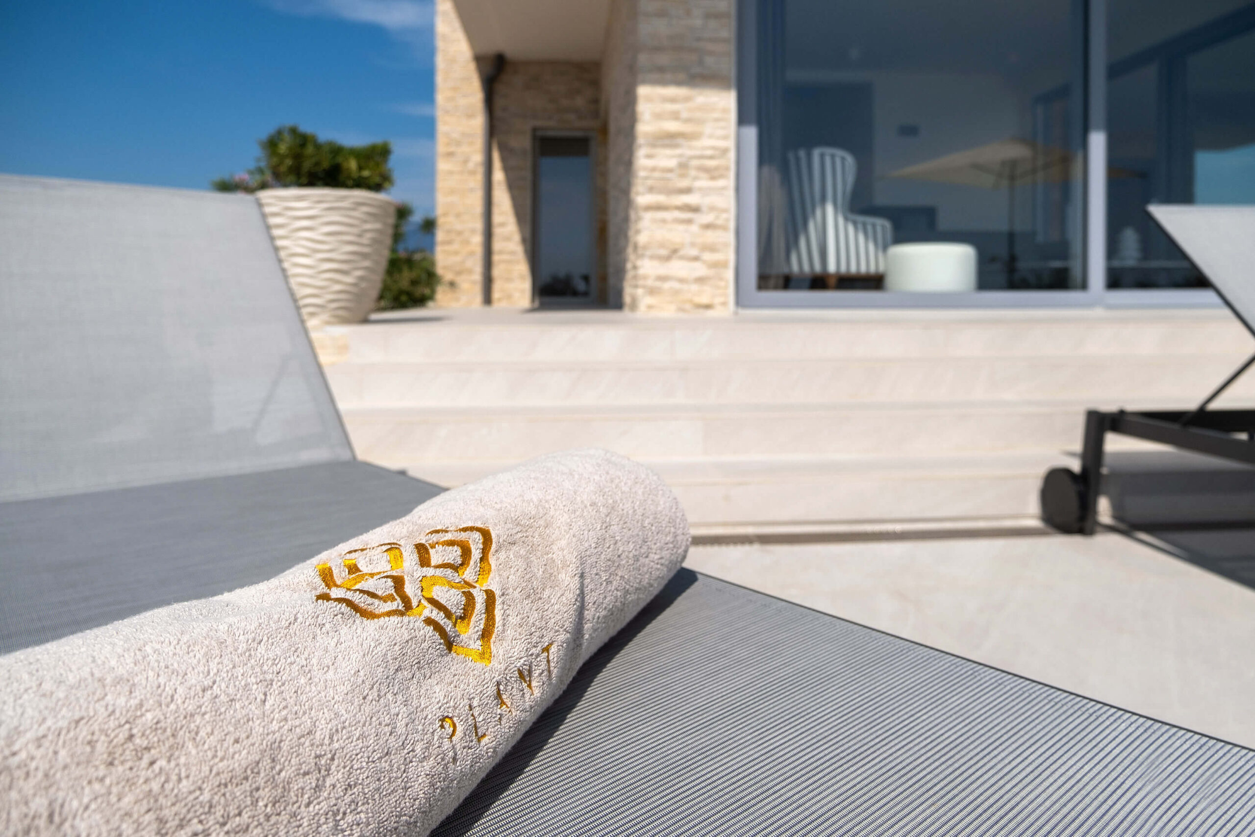 Plant Villas towel